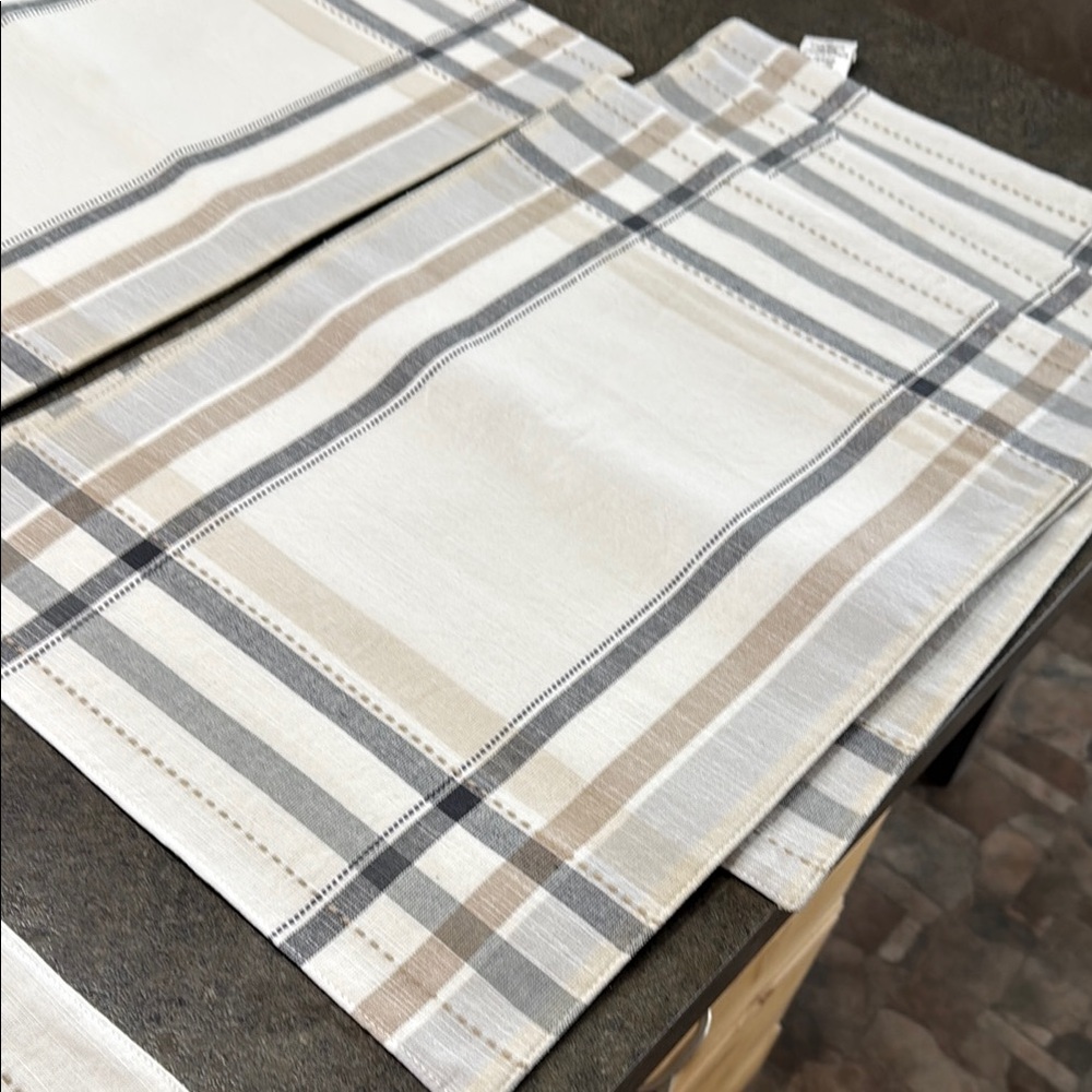 Plaid Table Placemats, set of 6, NWOT